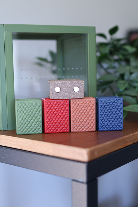 Mini library style jumping spider ledge, 3D printed and safe for terrariums