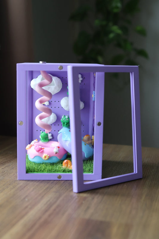 Jumping Spiders Enclosure Decorated 6.7x4.7x4.7 in - Cute & Unique Design jumping spider - Spooder Nook