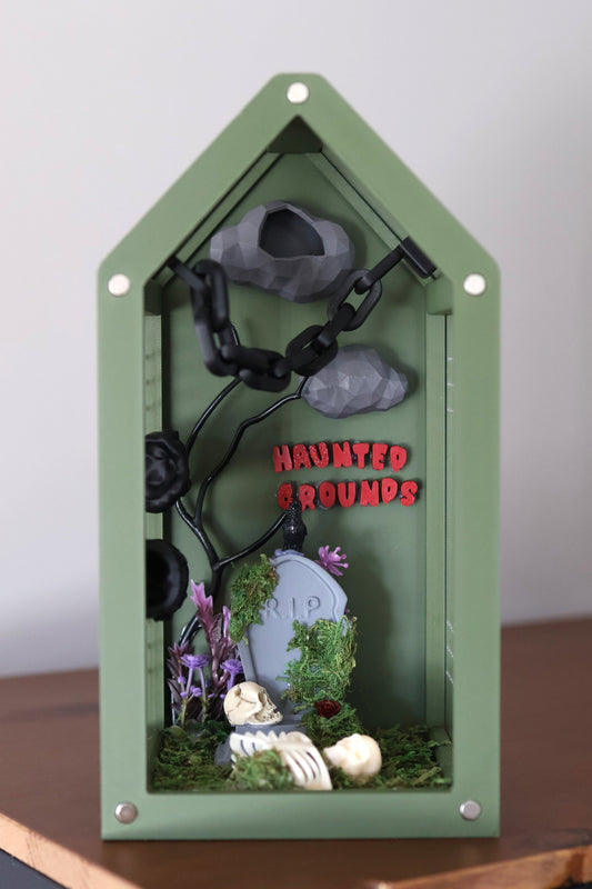 Jumping Spider Enclosure - Haunted Grounds - 4x4x9