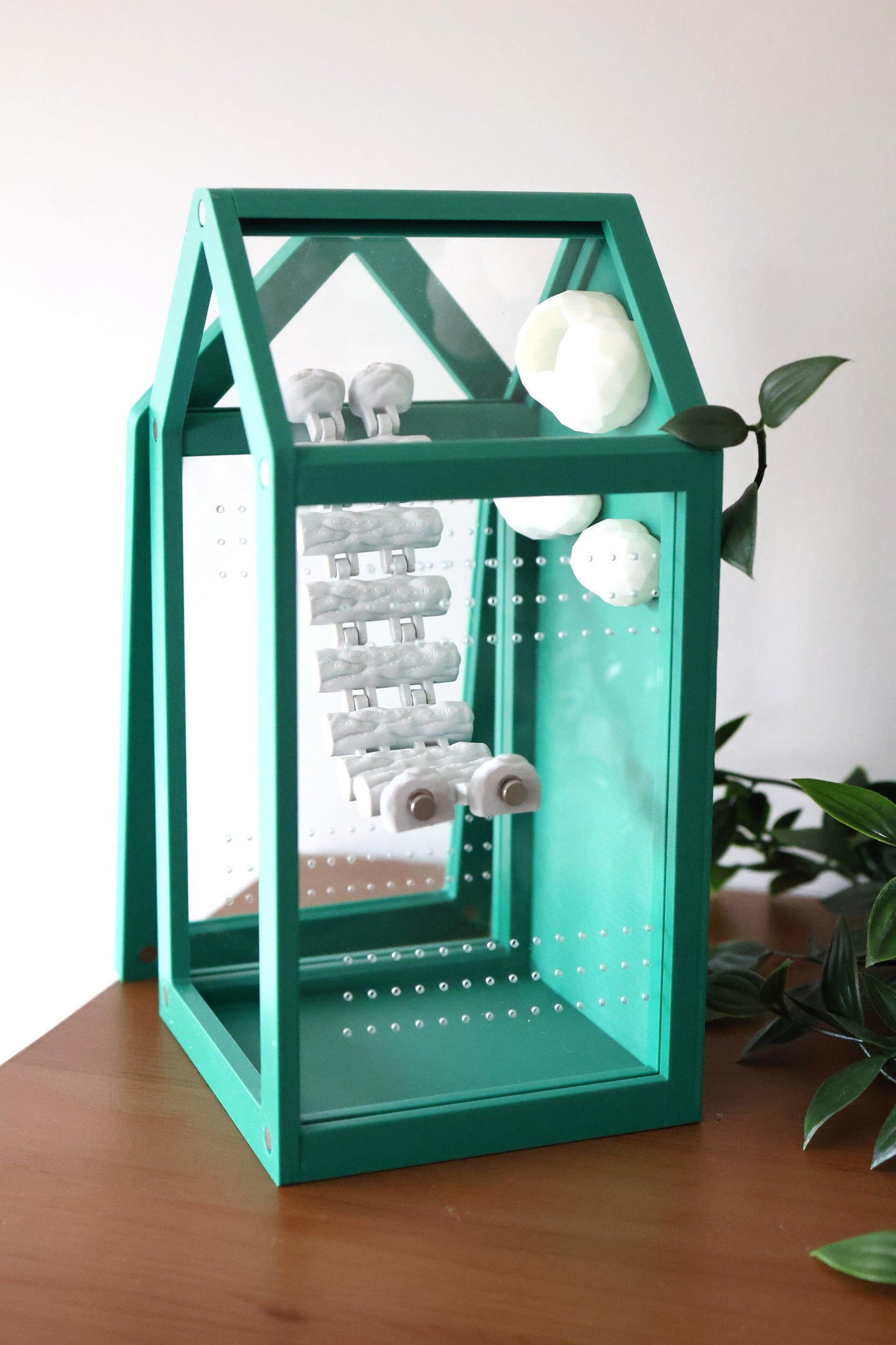 3D printed jumping spider with bridge and cloud hides