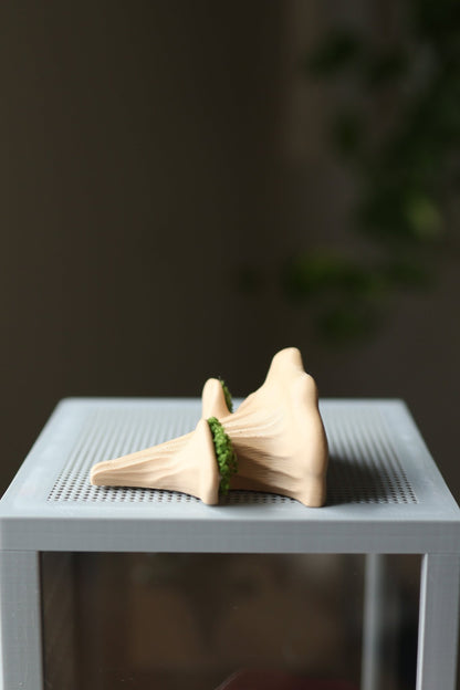 Hanging Mushroom Ledge Jumping Spider For Enclosure jumping spider - Spooder Nook