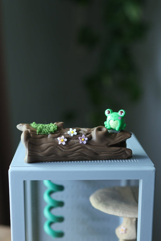 Jumping Spider Accessories – Fairy Tree Trunk Terrarium Decor jumping spider - Spooder Nook