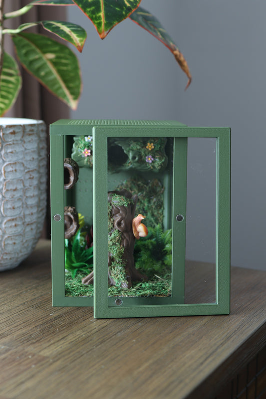 Forest Canopy Theme habitat for jumping spiders with eco-friendly PLA and realistic forest decor