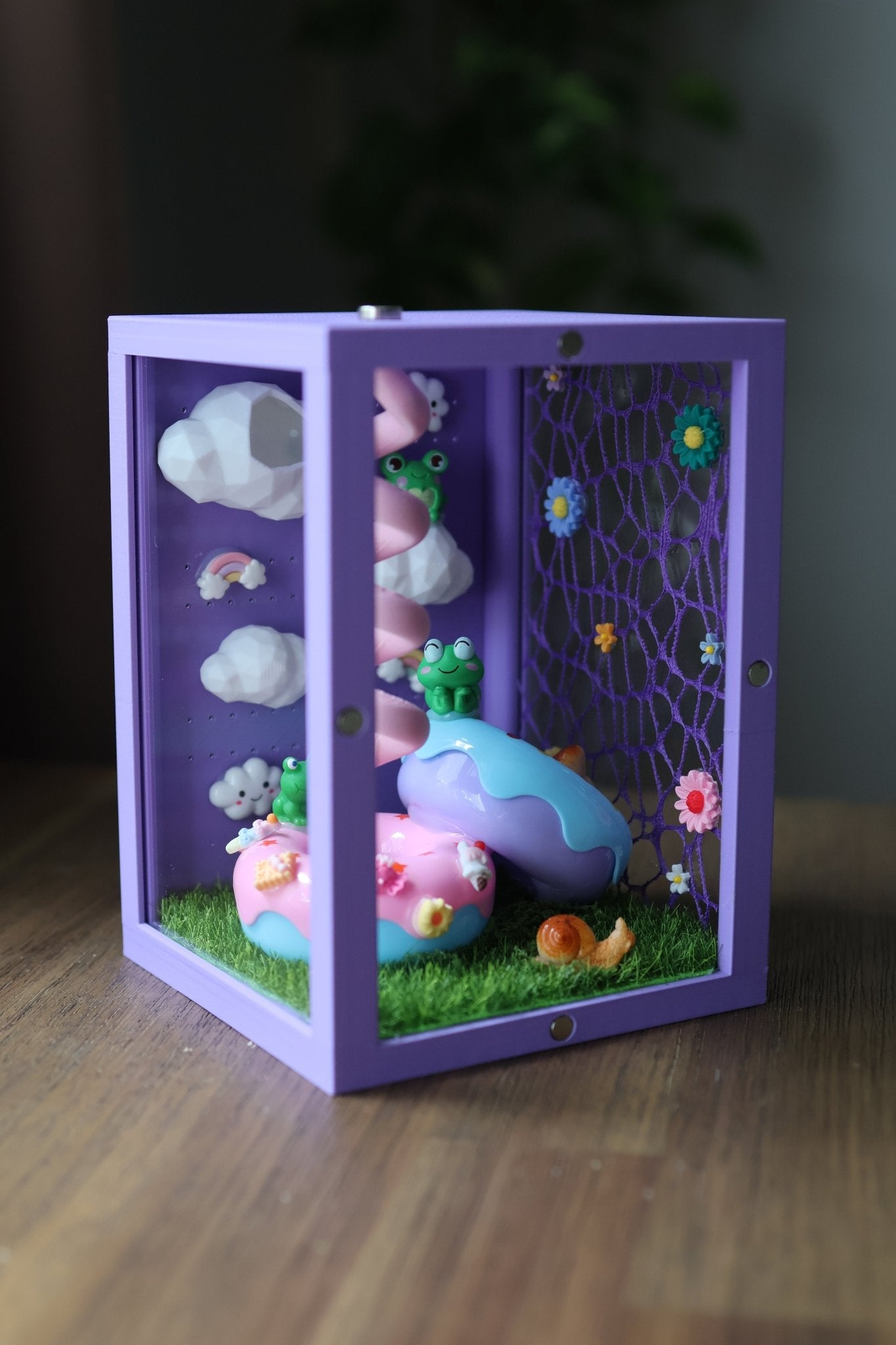 Jumping Spiders Enclosure Decorated 6.7x4.7x4.7 in - Cute & Unique Design jumping spider - Spooder Nook