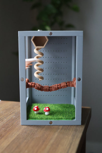 Magnetic Log Bridge Jumping Spider Enclosure jumping spider - Spooder Nook